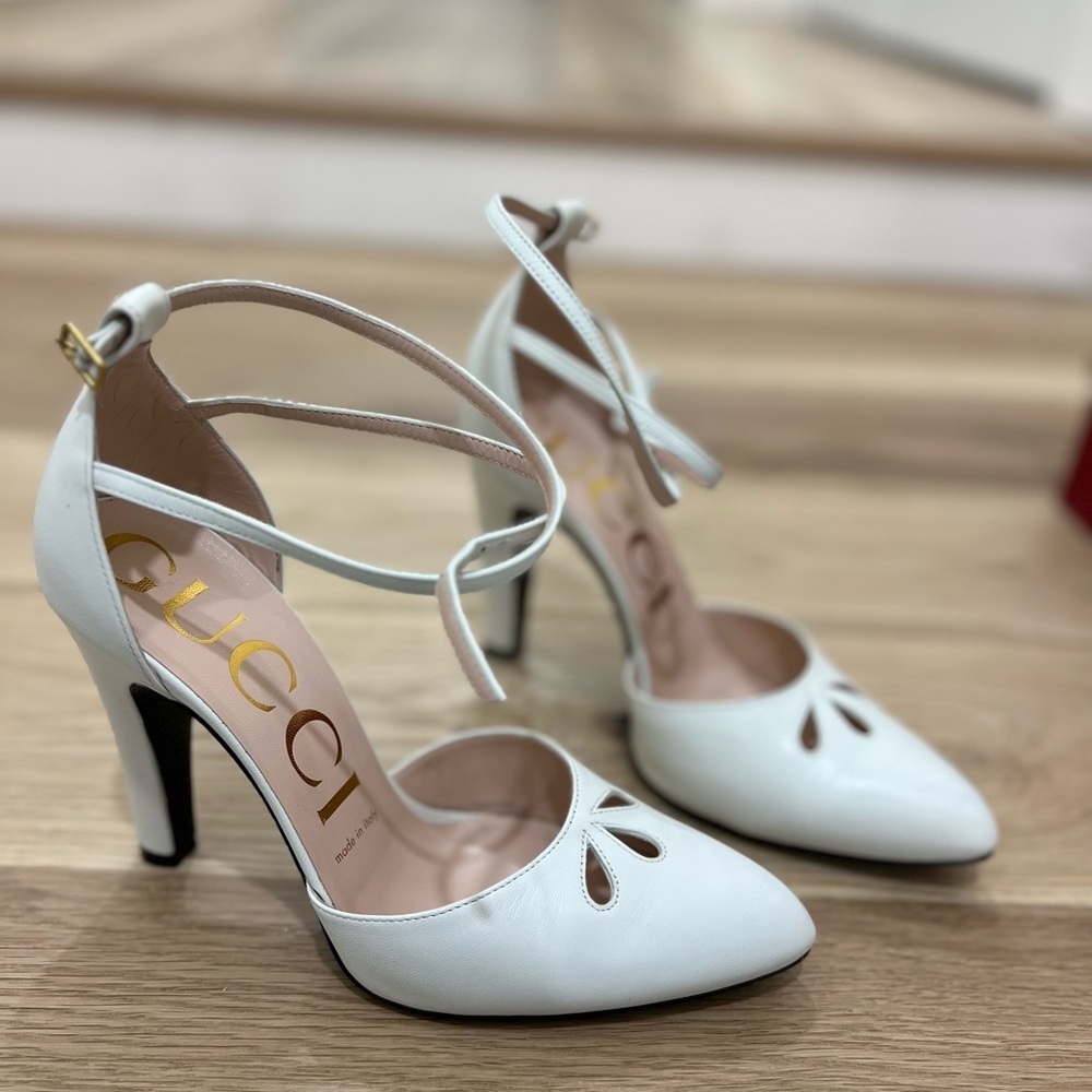 GUCCI Indya White Leather Cut Out Pumps 40